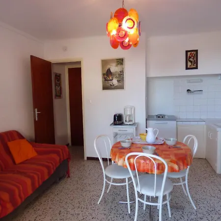 T2 Rdc, 2 Couchages, Front De Appartement